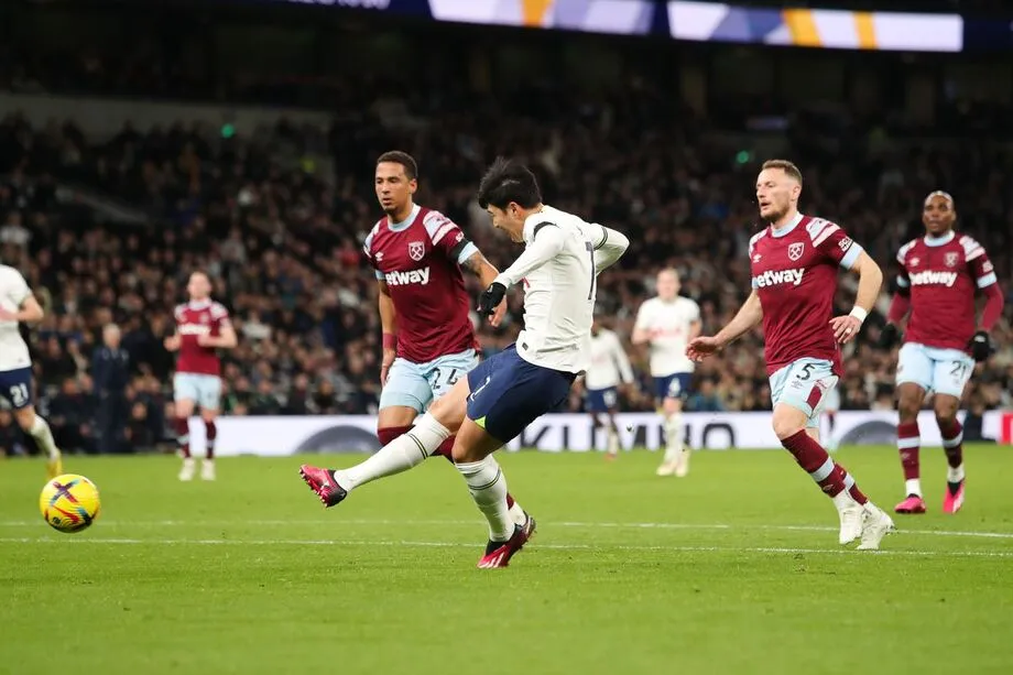 Tottenham Runtuh Lawan Hammers